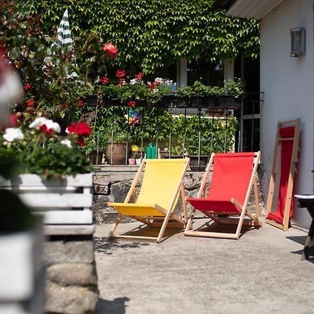 Nadmorskie Pokoje Super Lokalizacja Apartment Kolobrzeg Bagian luar foto